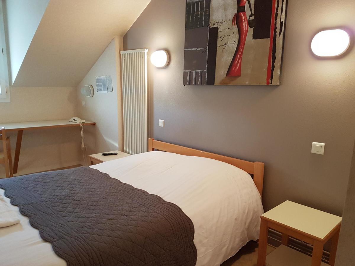 Hotel Le Bretagne Louvigné-de-Bais 객실 사진
